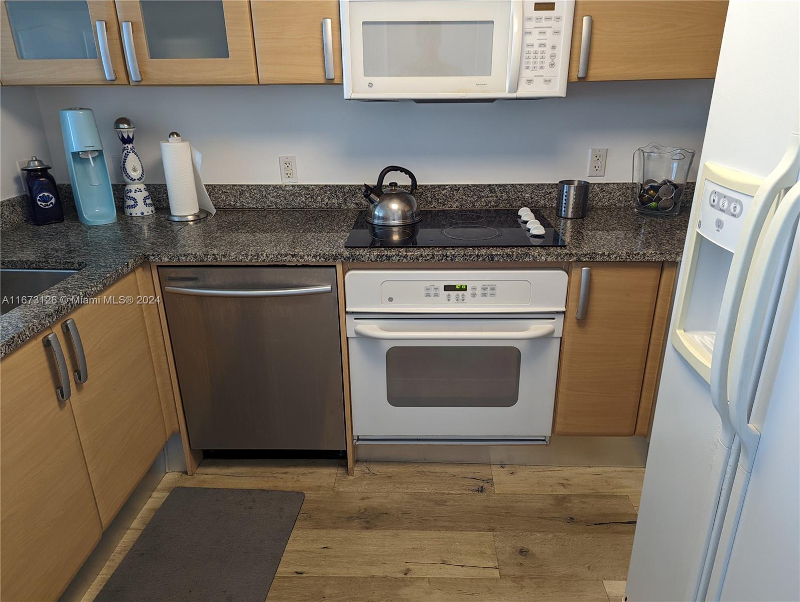 2101 Brickell Ave # 1010