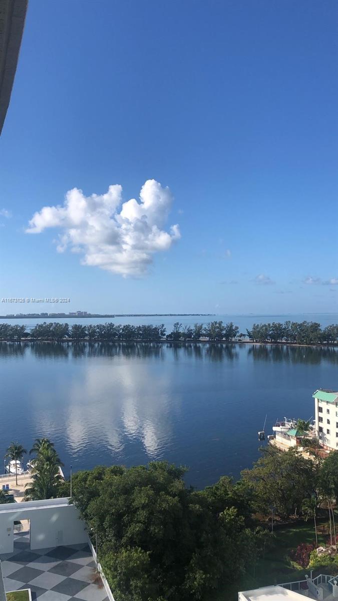 2101 Brickell Ave # 1010