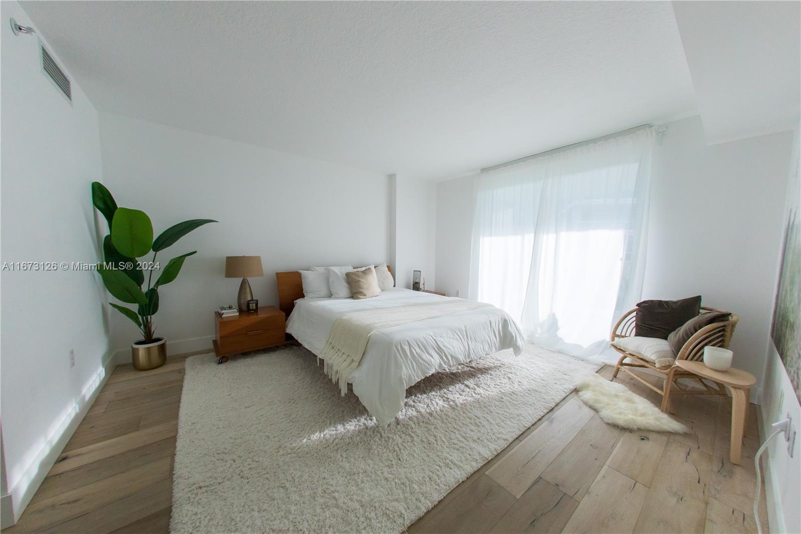 2101 Brickell Ave # 1010