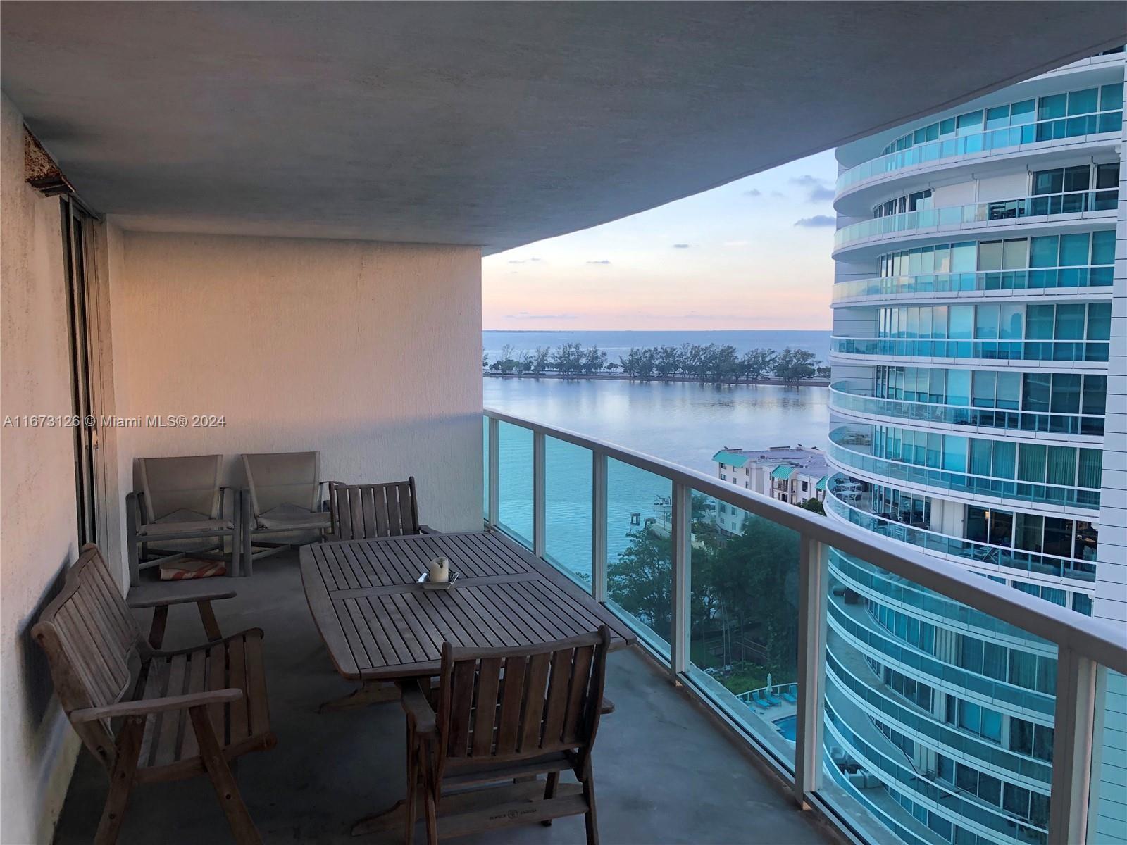 2101 Brickell Ave # 1010