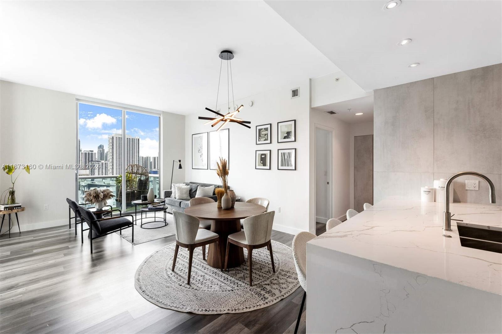 333 NE 24th St Unit: PH1910