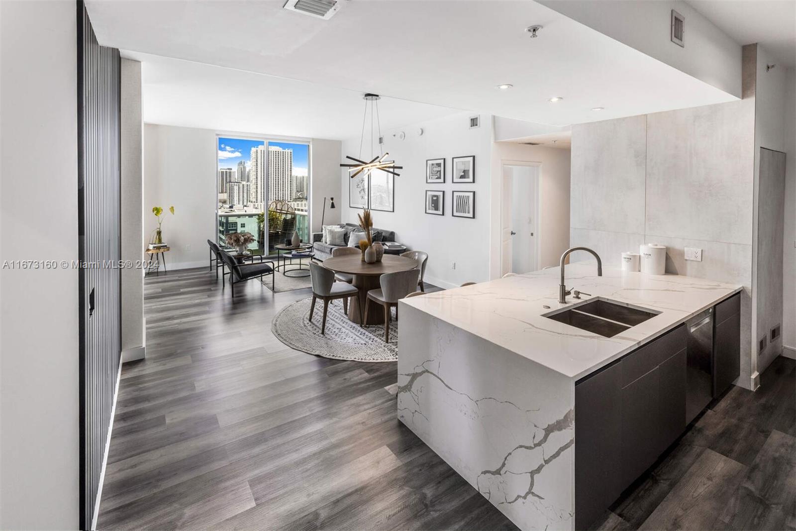 333 NE 24th St Unit: PH1910