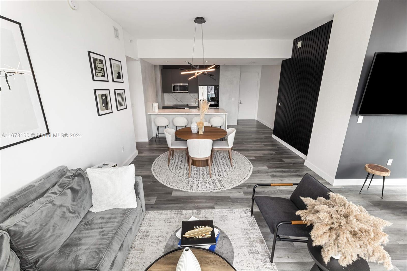 333 NE 24th St Unit: PH1910