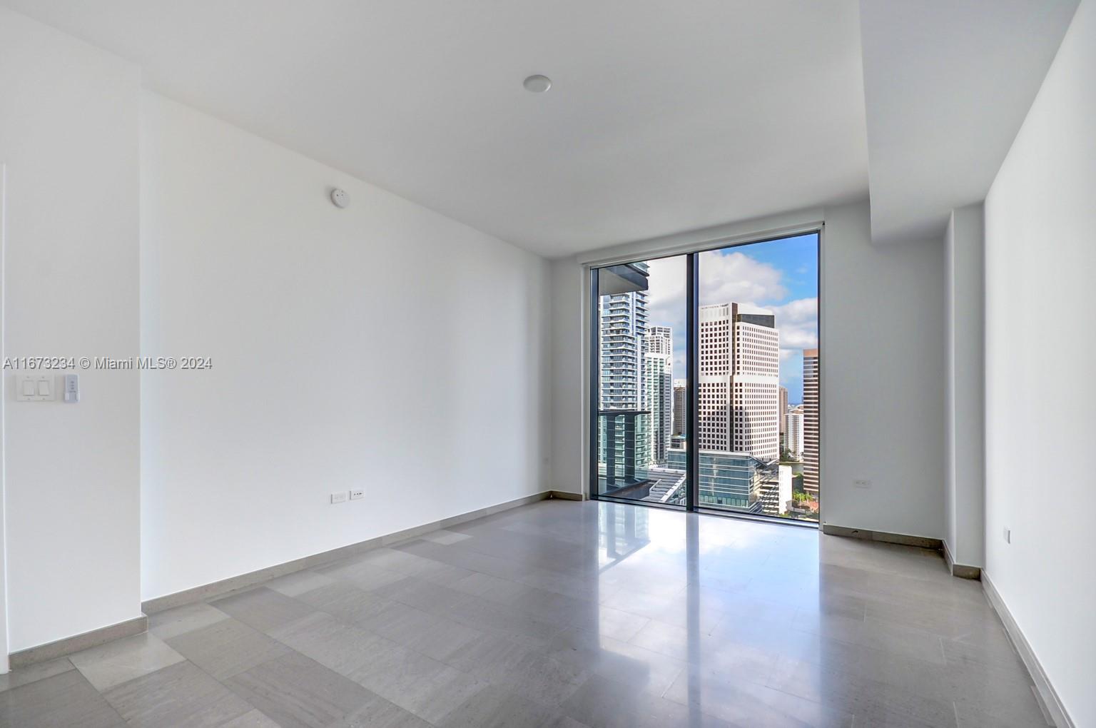 88 SW 7th St # 2503