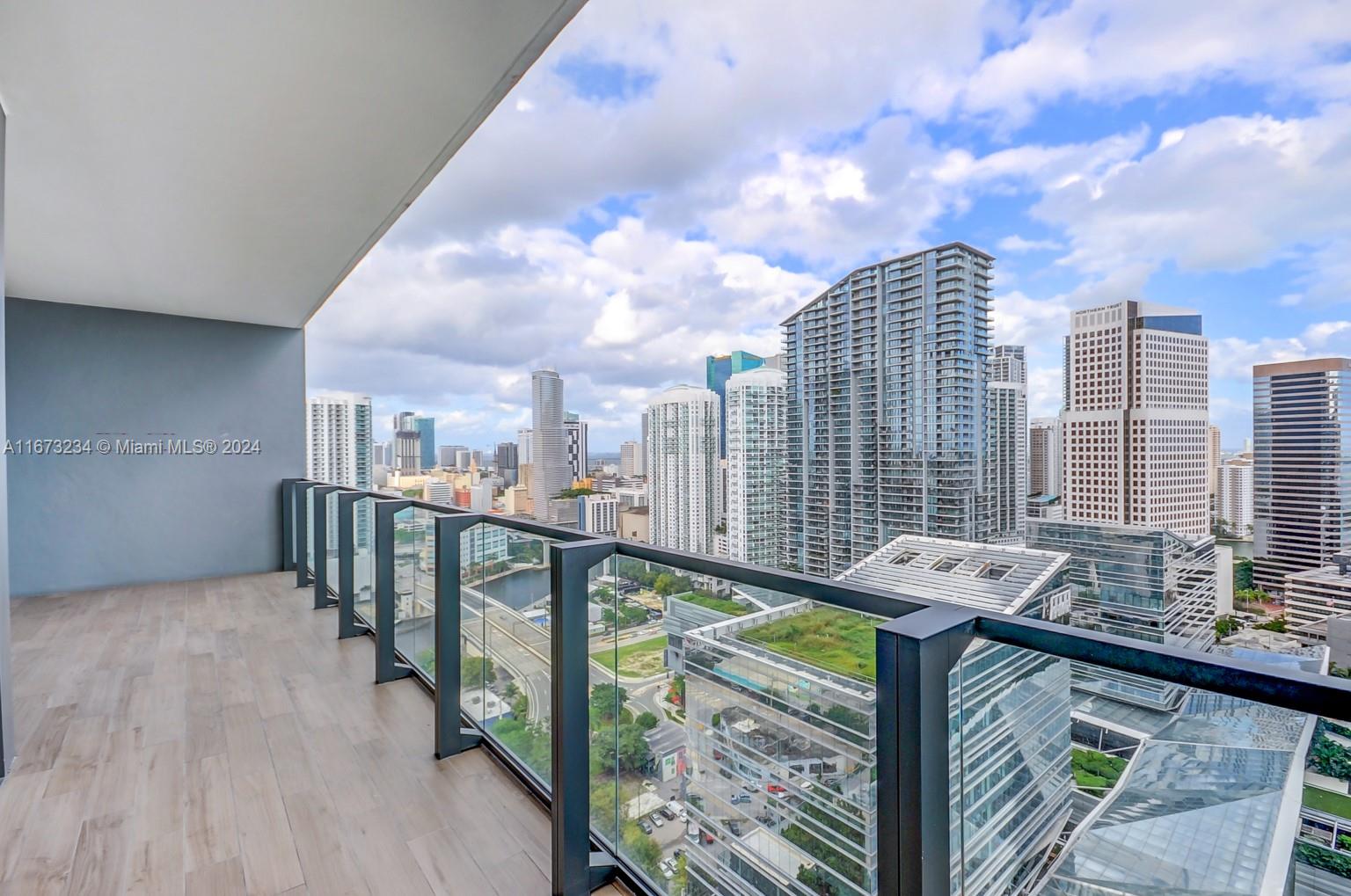 88 SW 7th St # 2503