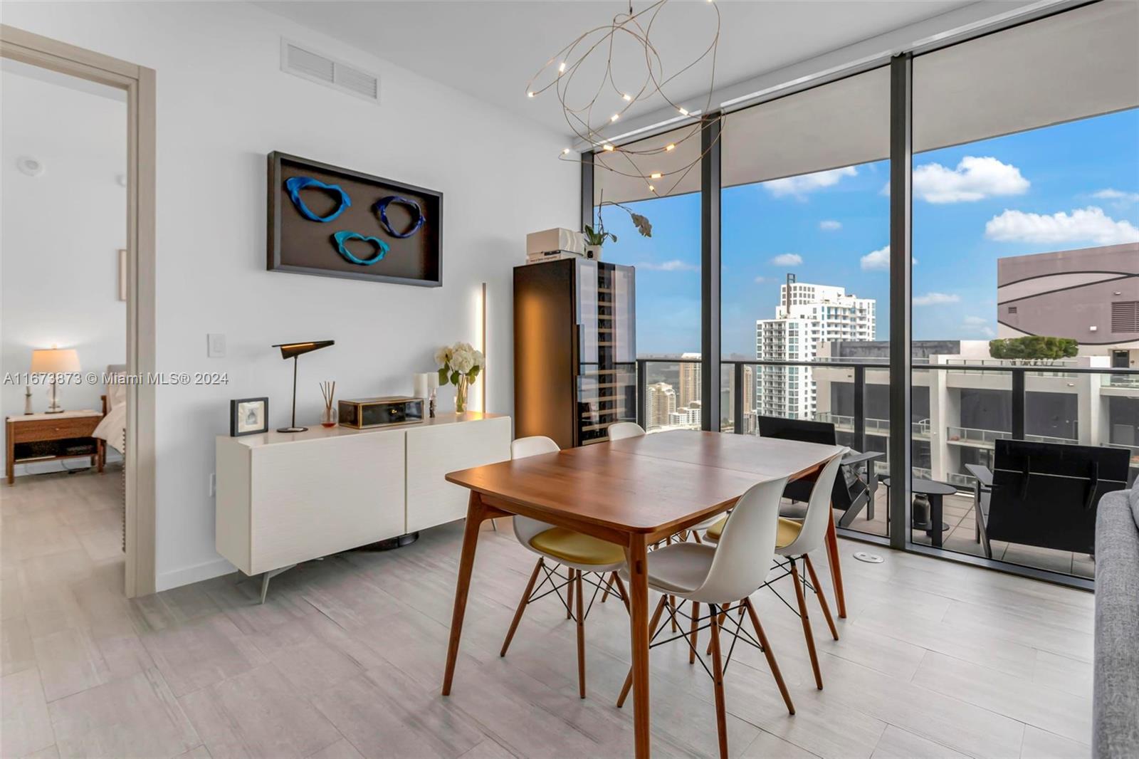 1000 Brickell Plz Unit: PH5105