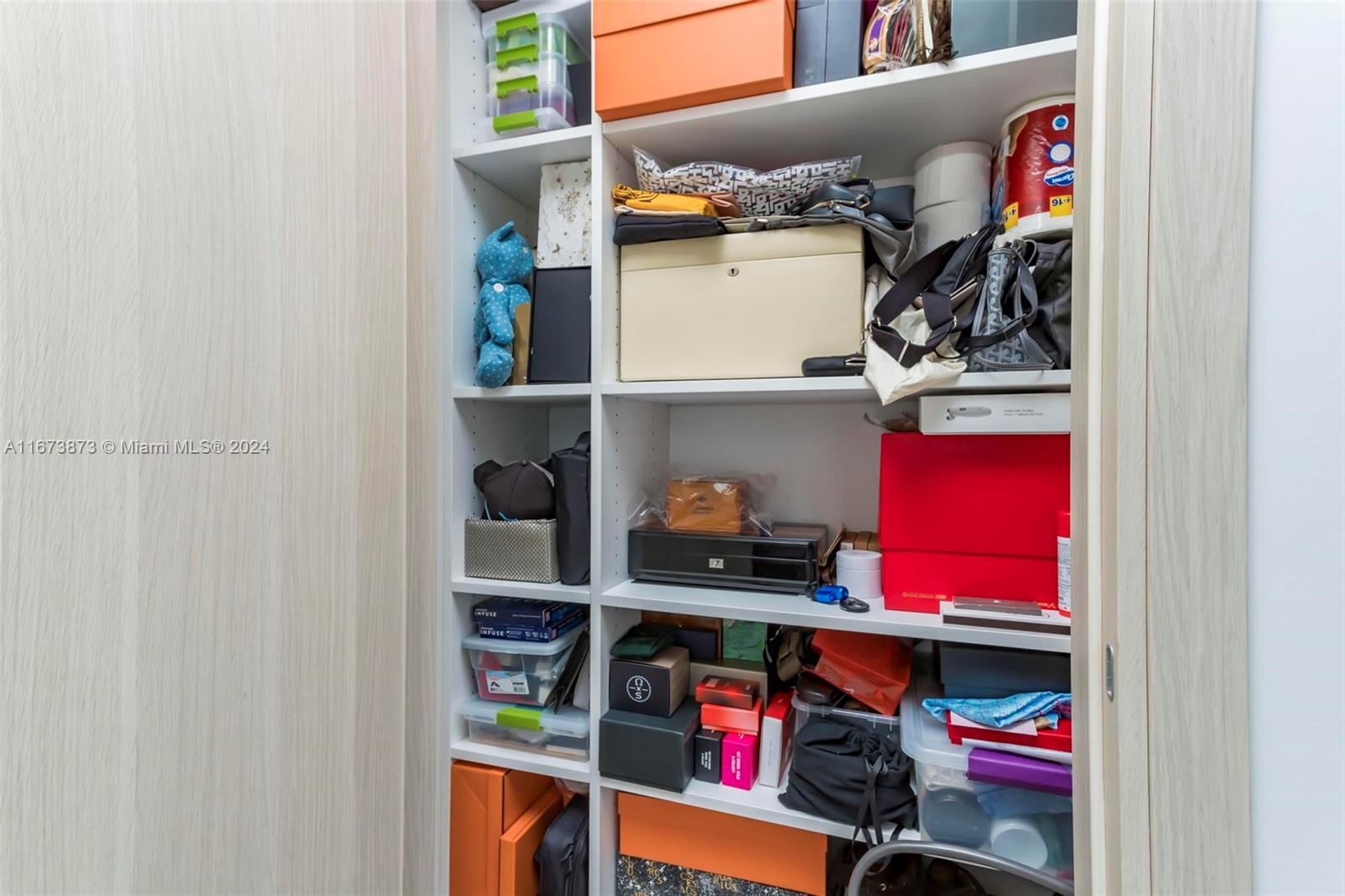 1000 Brickell Plz Unit: PH5105