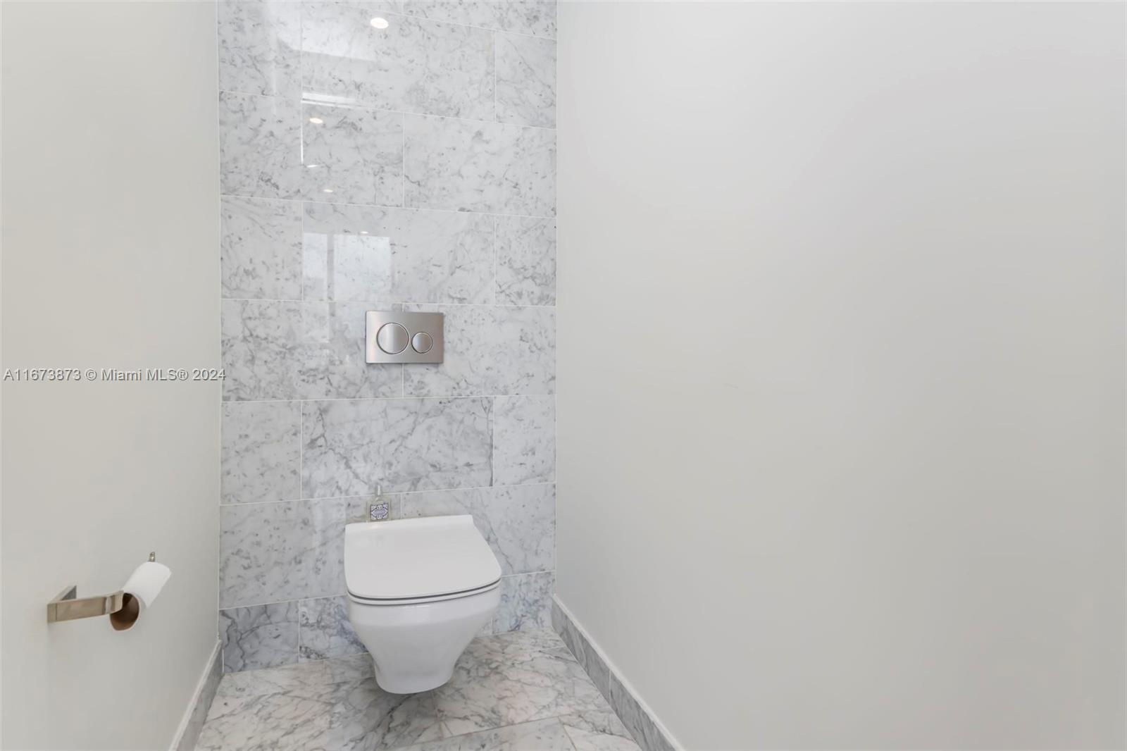 1000 Brickell Plz Unit: PH5105