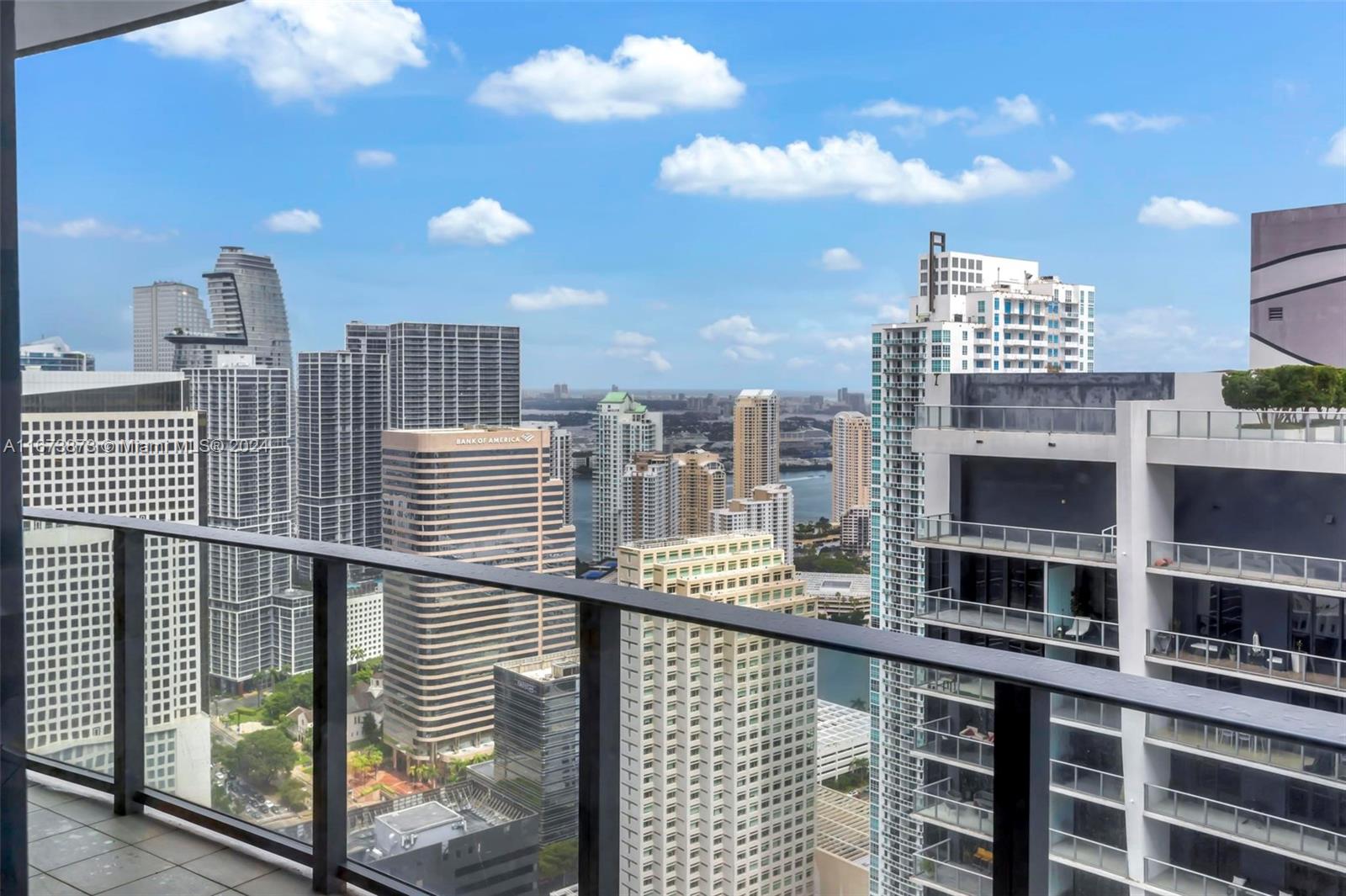 1000 Brickell Plz Unit: PH5105