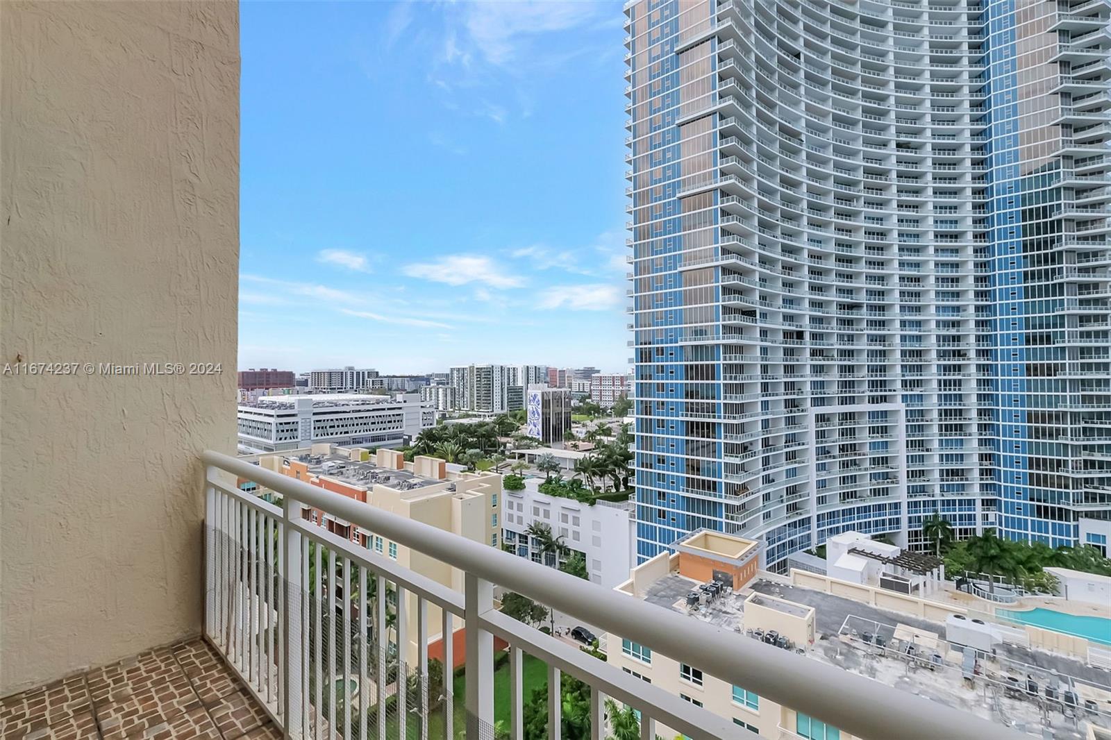 2000 N Bayshore Dr # 1607