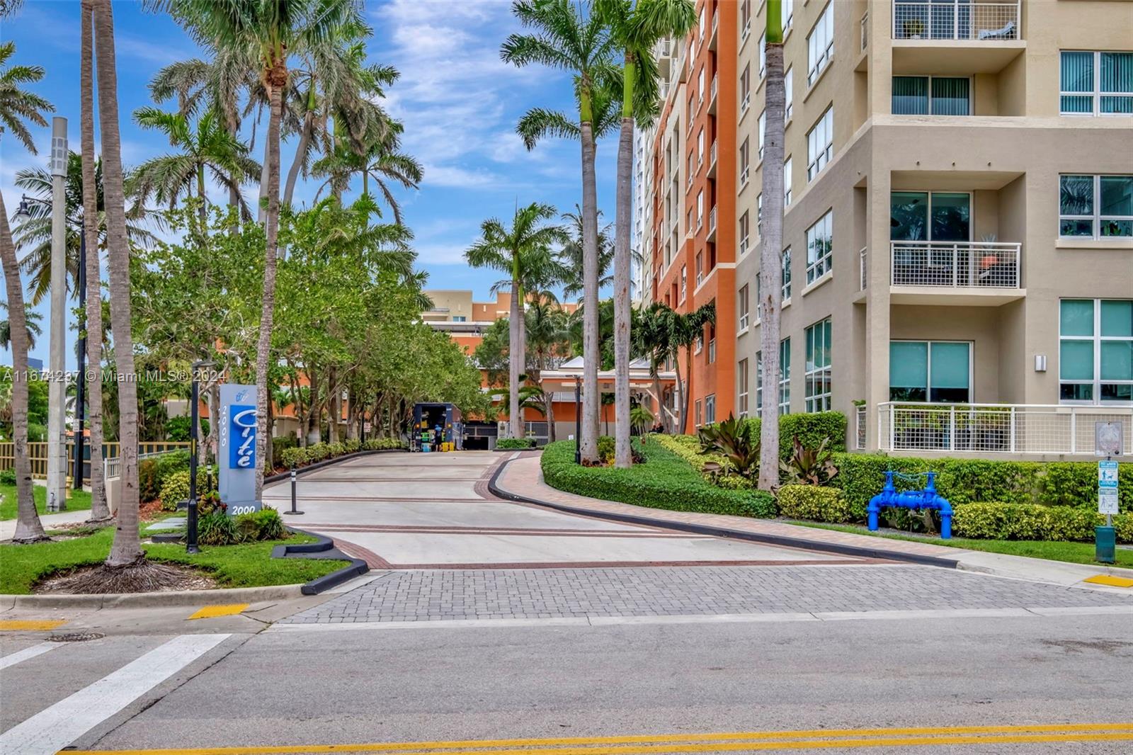 2000 N Bayshore Dr # 1607
