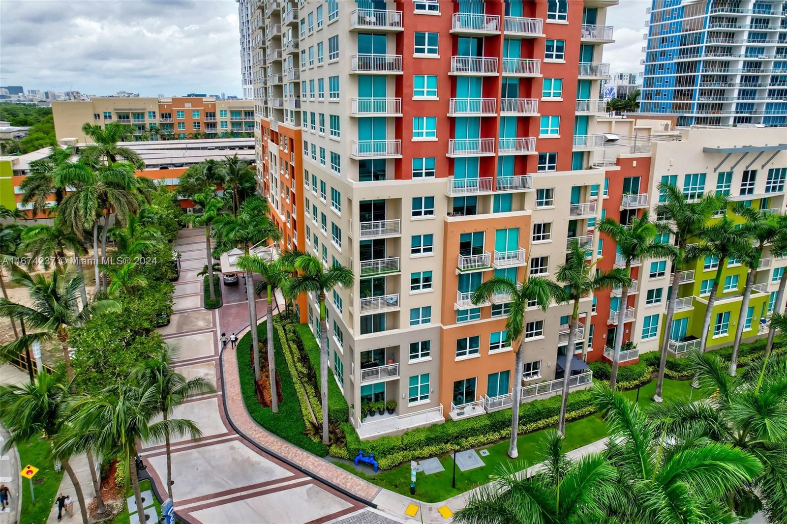 2000 N Bayshore Dr # 1607