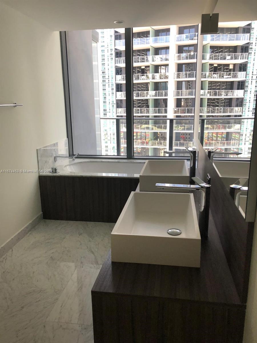 1000 Brickell Plaza # 2109