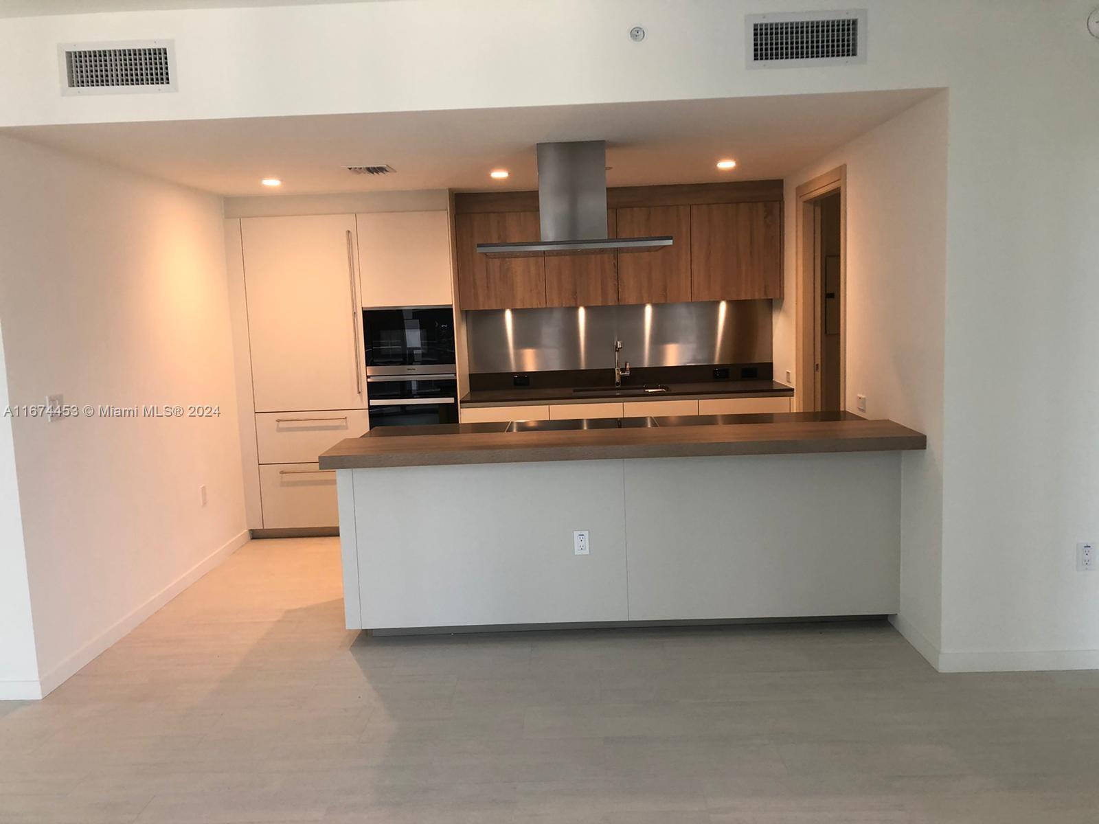 1000 Brickell Plaza # 2109