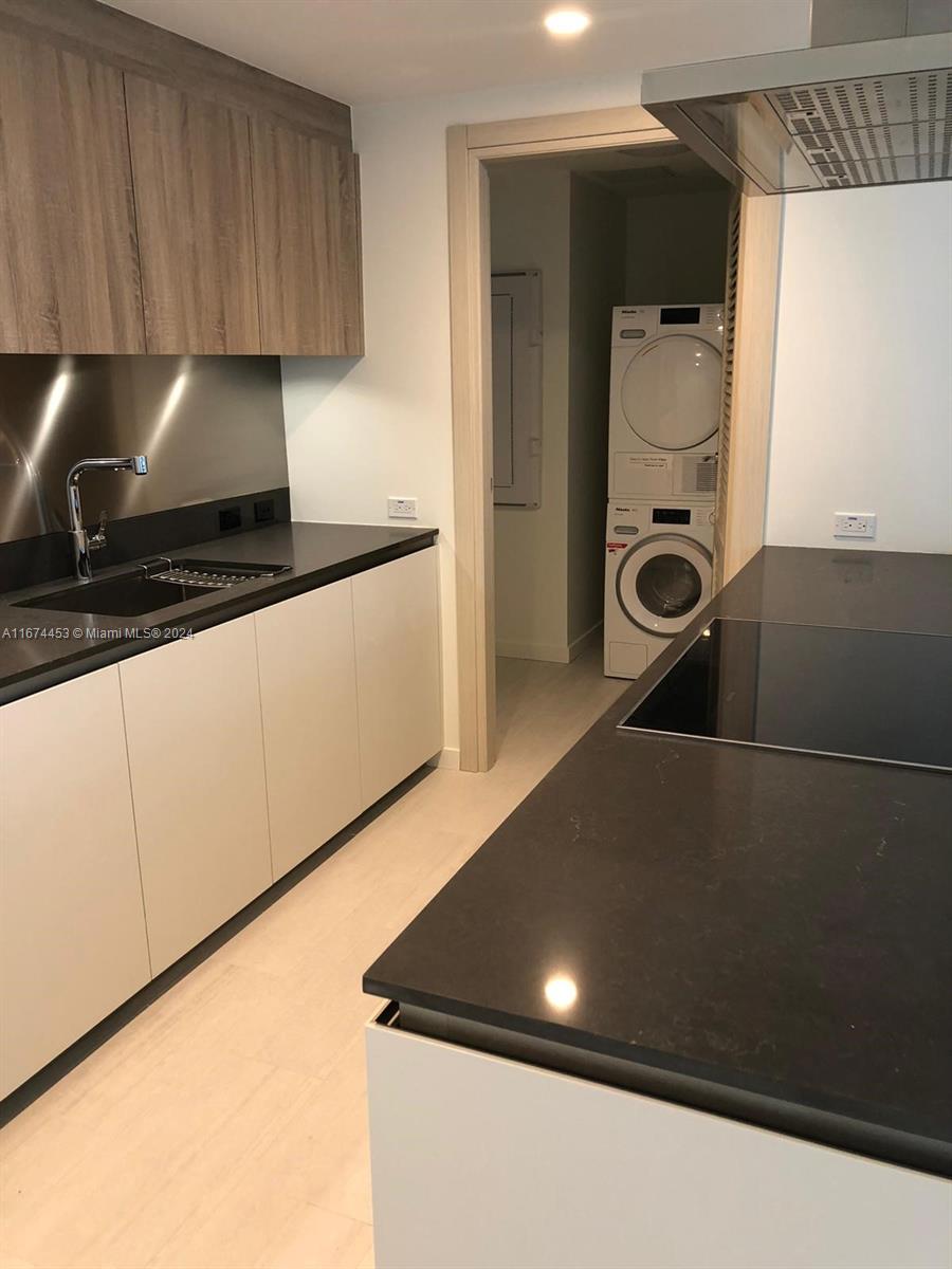 1000 Brickell Plaza # 2109