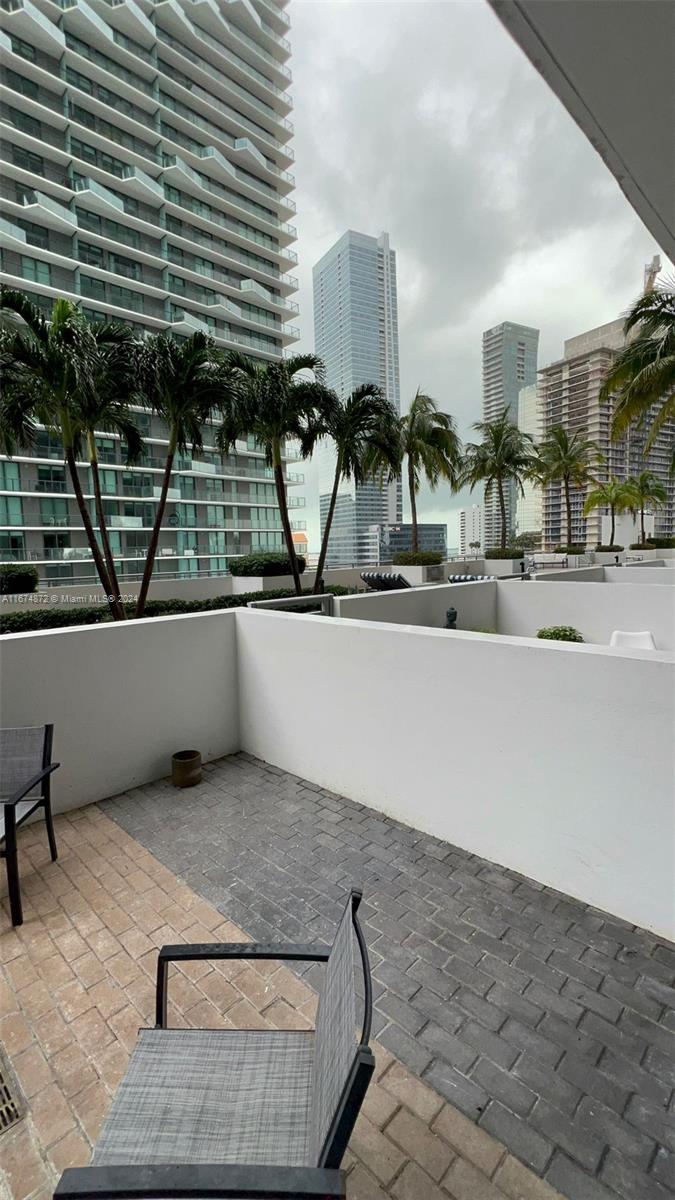 60 SW 13th St # 1122