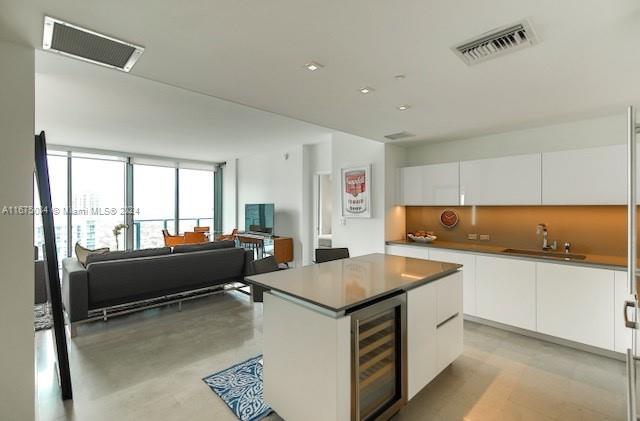 68 SE 6th St # 3508