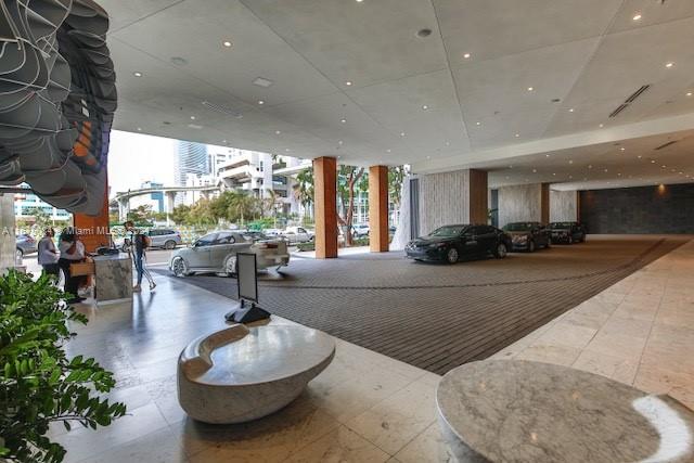68 SE 6th St # 3508