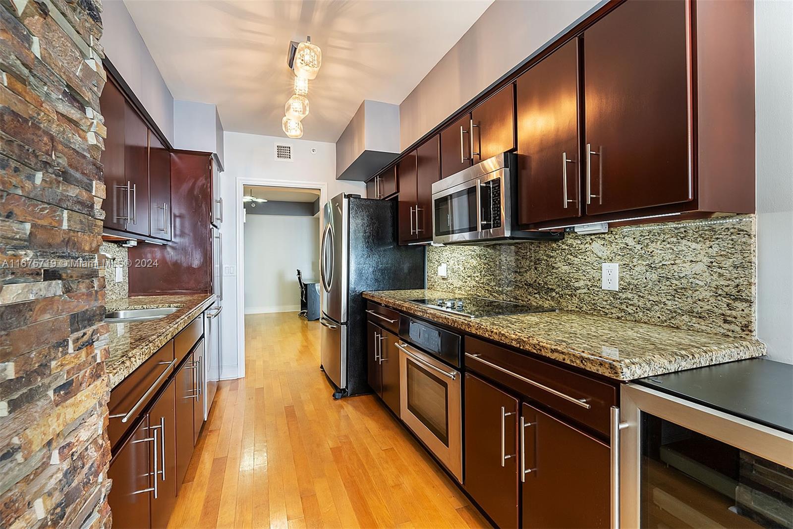 16400 Collins Ave # 1042