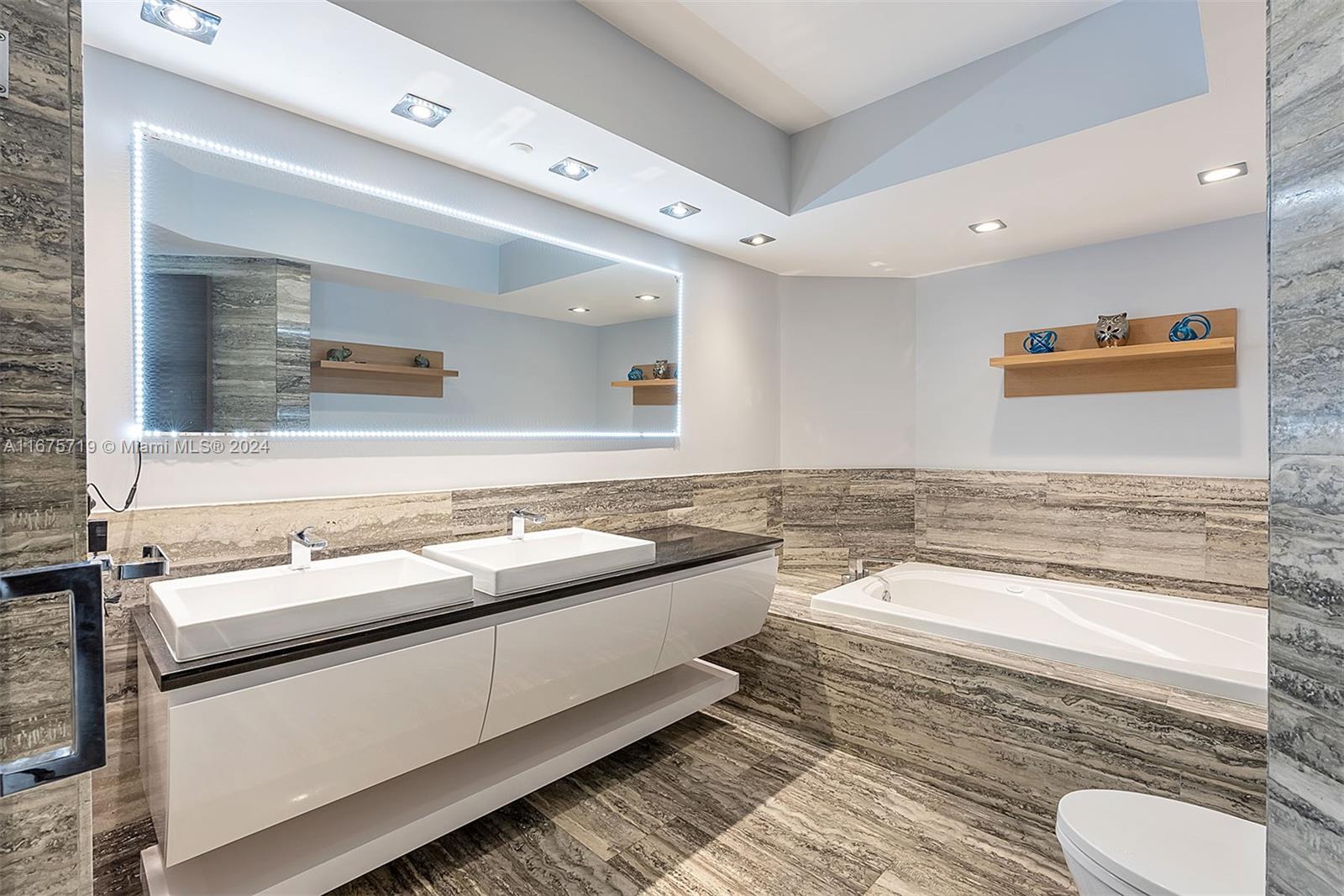 16400 Collins Ave # 1042