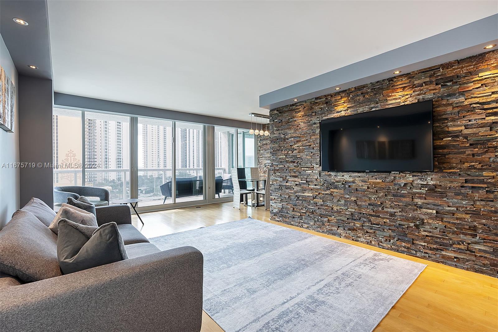 16400 Collins Ave # 1042