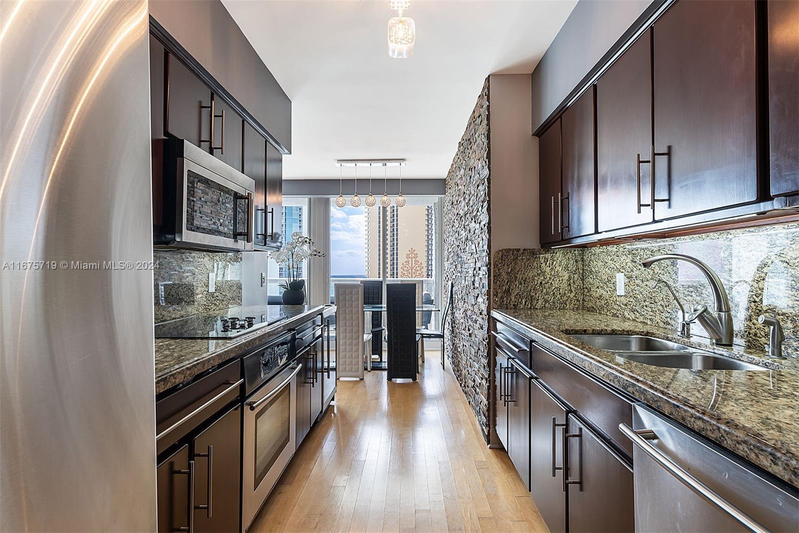 16400 Collins Ave # 1042