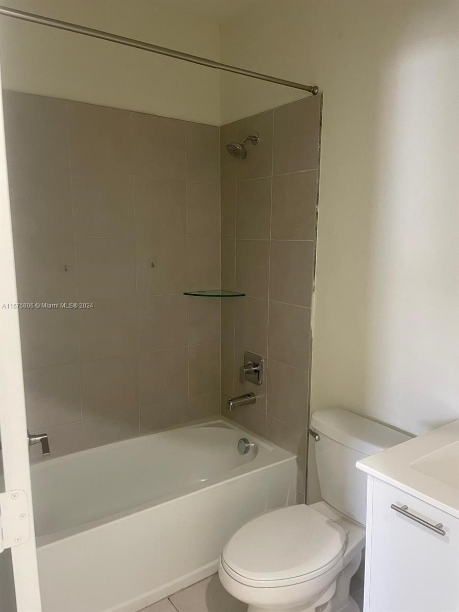 6455 NW 103rd Pl # 106