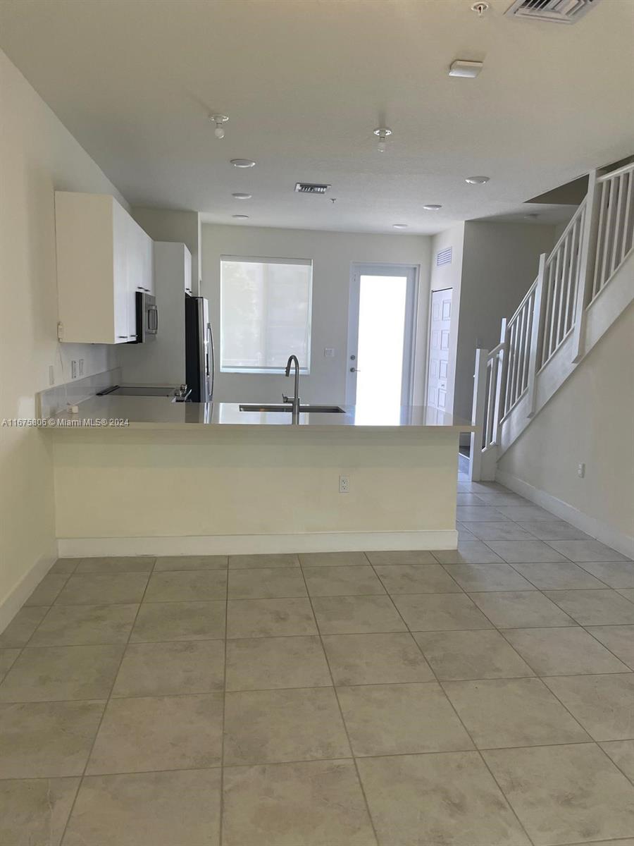 6455 NW 103rd Pl # 106
