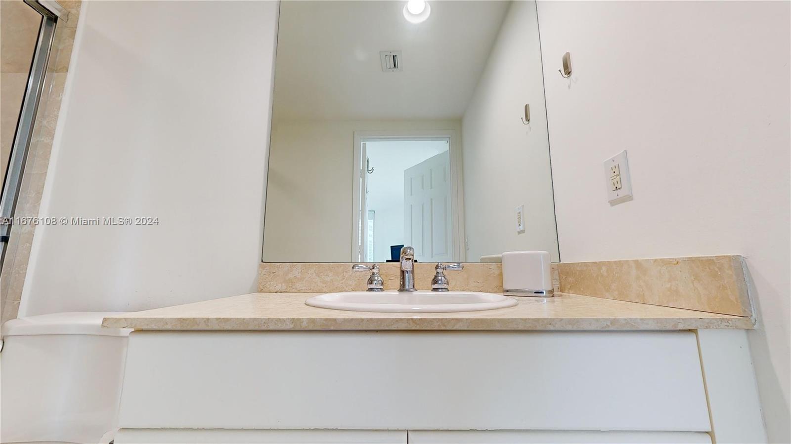 3370 Hidden Bay Dr # 402
