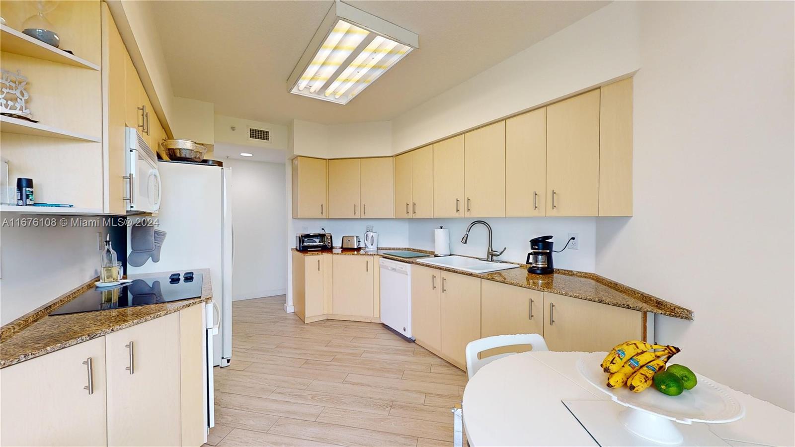 3370 Hidden Bay Dr # 402