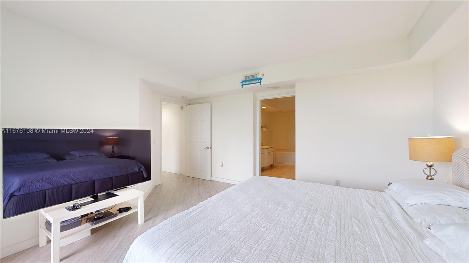 3370 Hidden Bay Dr # 402