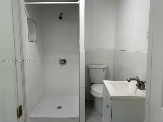 45 NW 30th Ave # 3