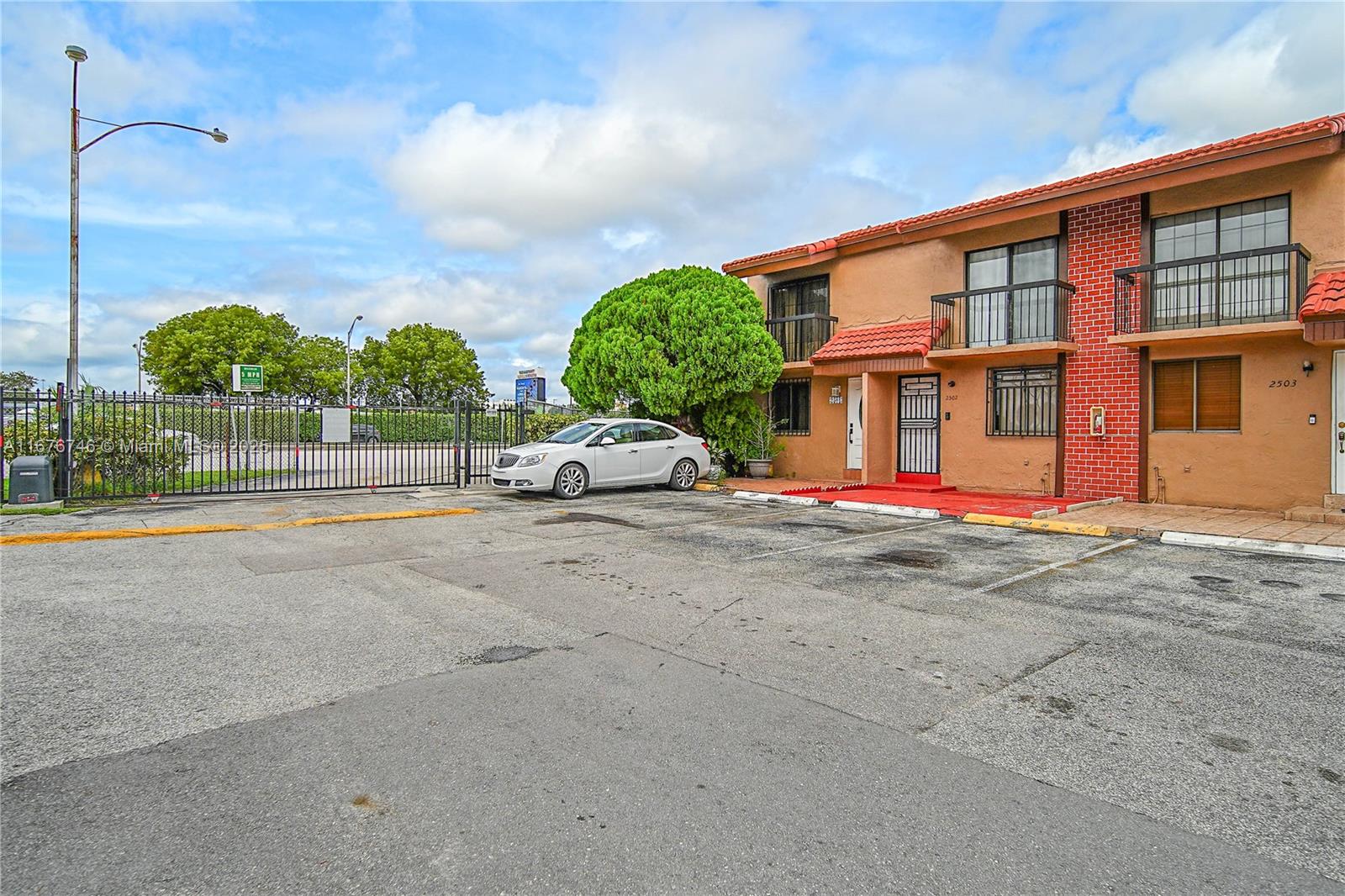 1801 SW 107th Ave # 2502