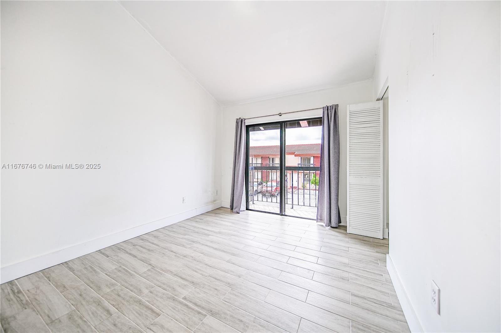 1801 SW 107th Ave # 2502