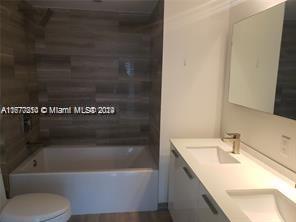 1300 Brickell Bay Dr # 2801