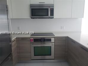 1300 Brickell Bay Dr # 2801