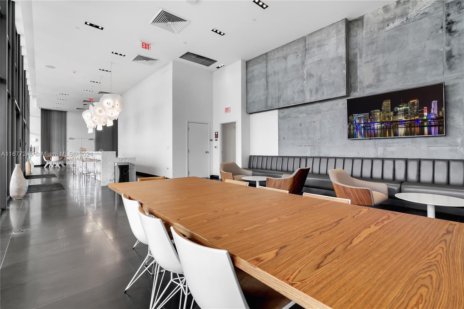 1600 NE 1st Ave # 2020