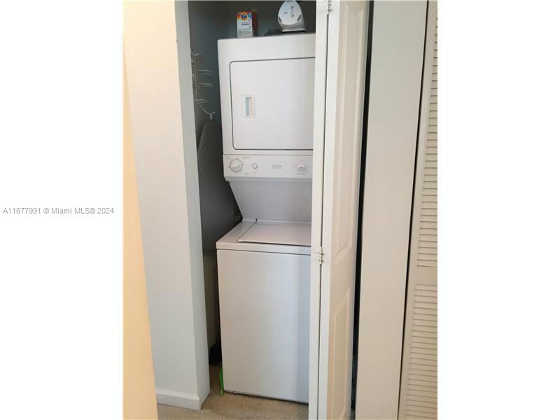 7900 Harbor Island Dr # 1010