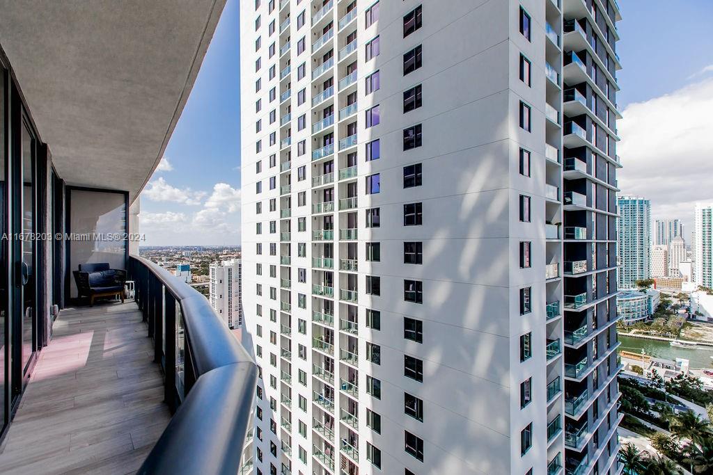 55 SW 9 ST # 2501