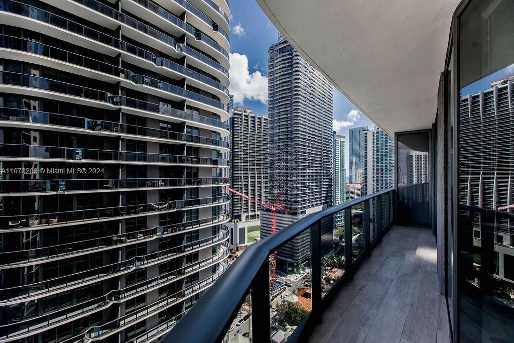 55 SW 9 ST # 2501