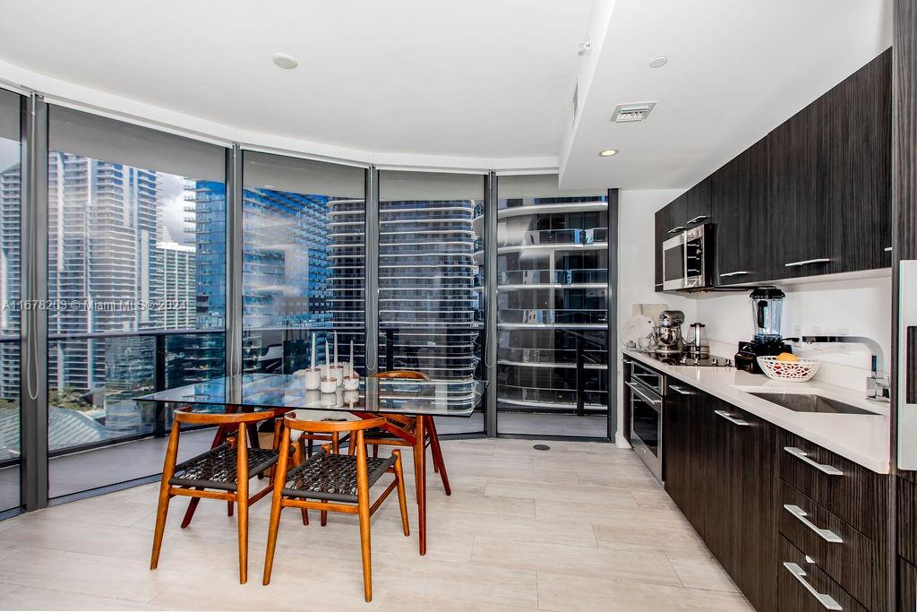 55 SW 9 ST # 2501