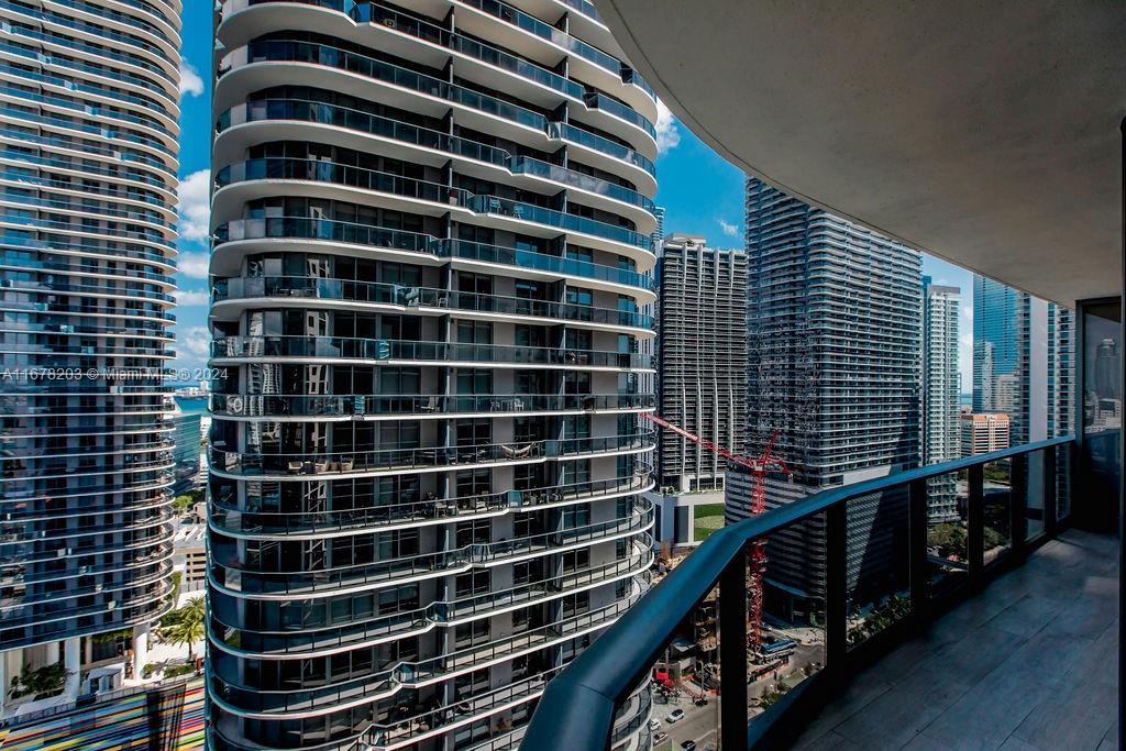 55 SW 9 ST # 2501