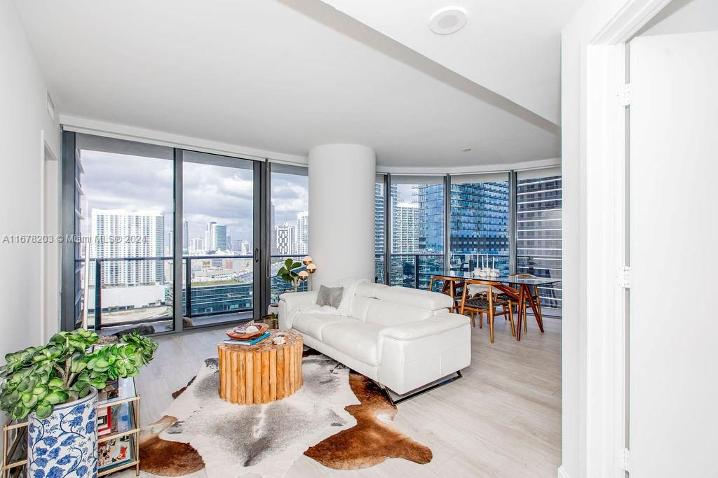 55 SW 9 ST # 2501