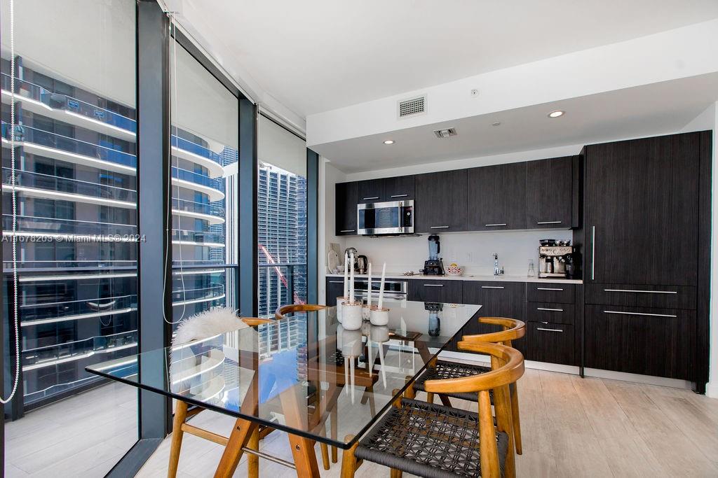 55 SW 9 ST # 2501