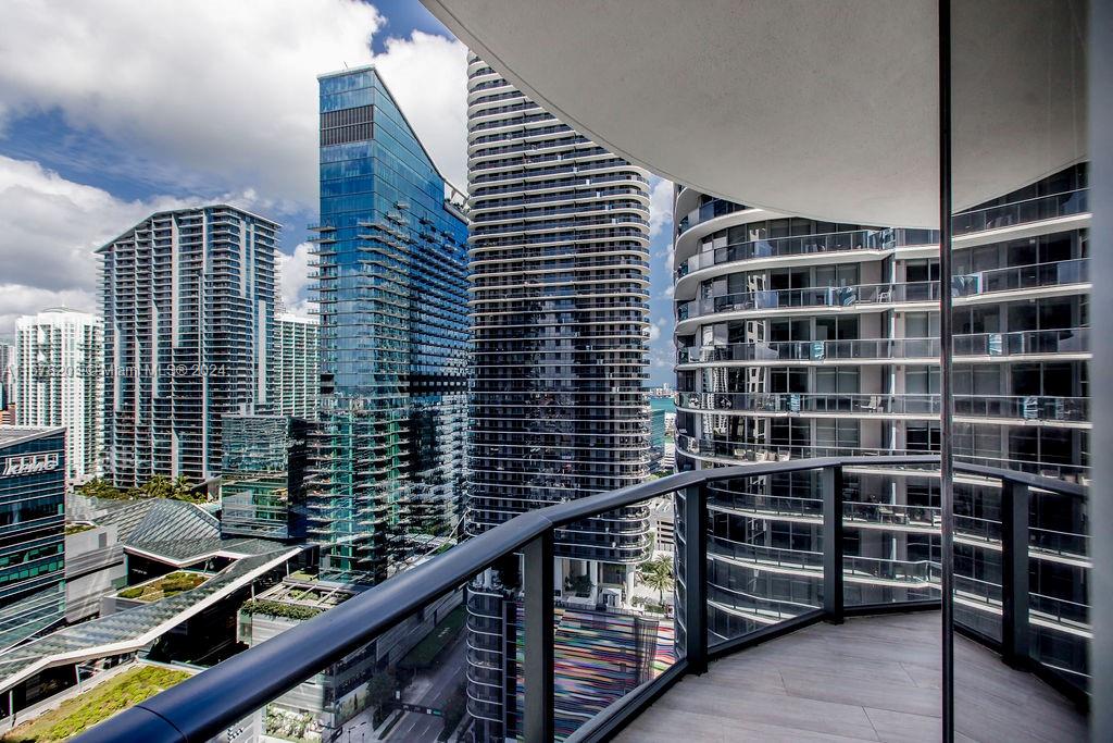 55 SW 9 ST # 2501
