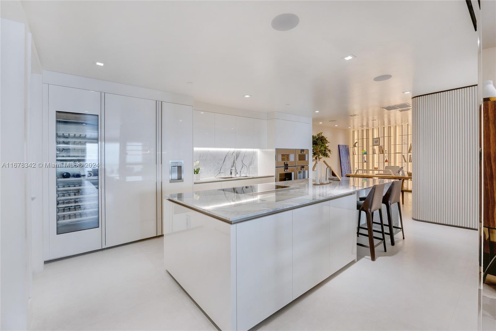 10201 Collins Ave # 2306