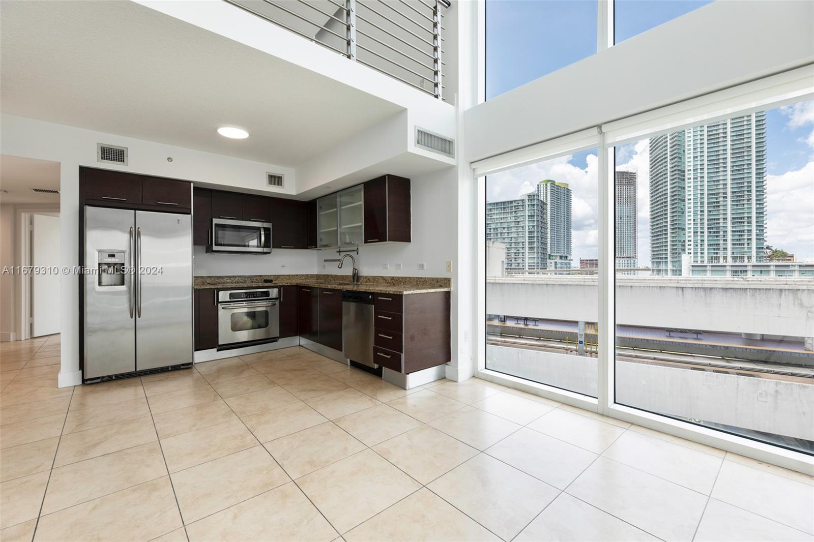 41 SE 5th St # 617