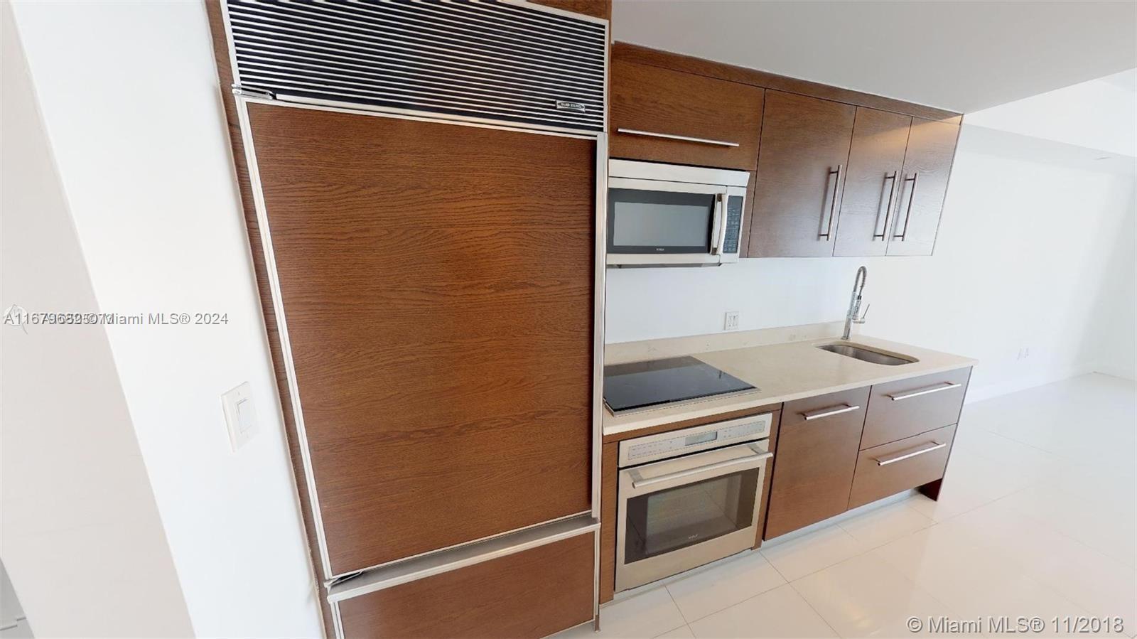 465 Brickell Ave # 504