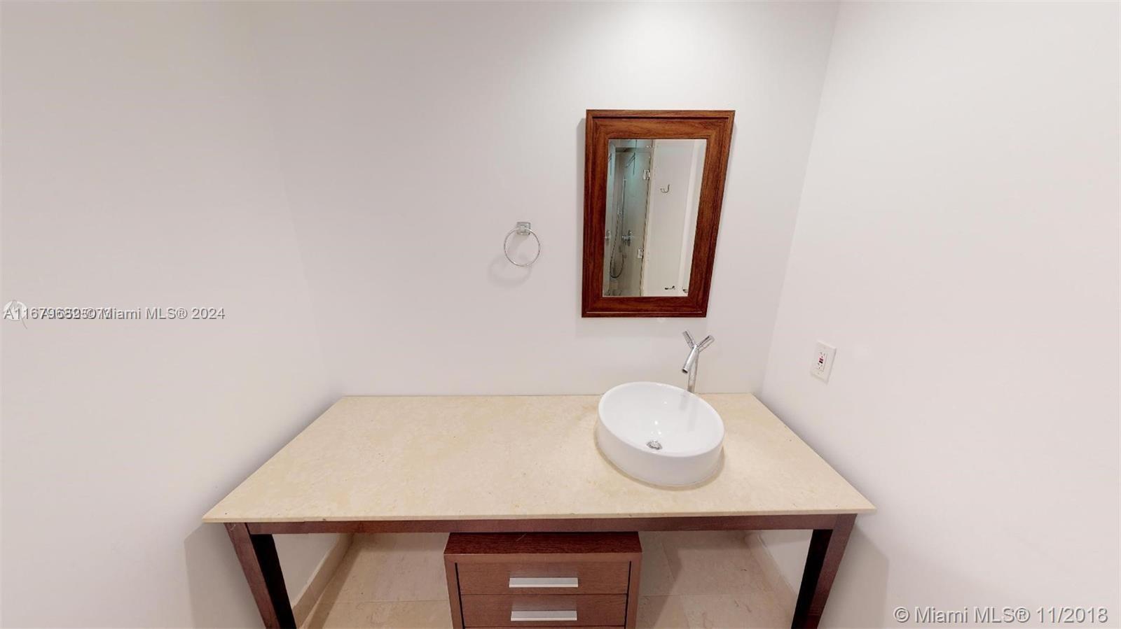 465 Brickell Ave # 504