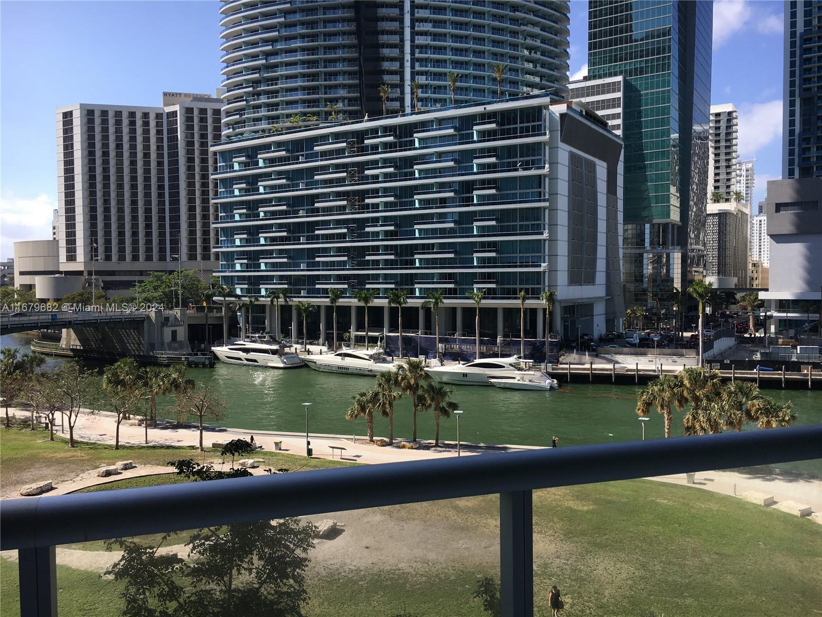 465 Brickell Ave # 504